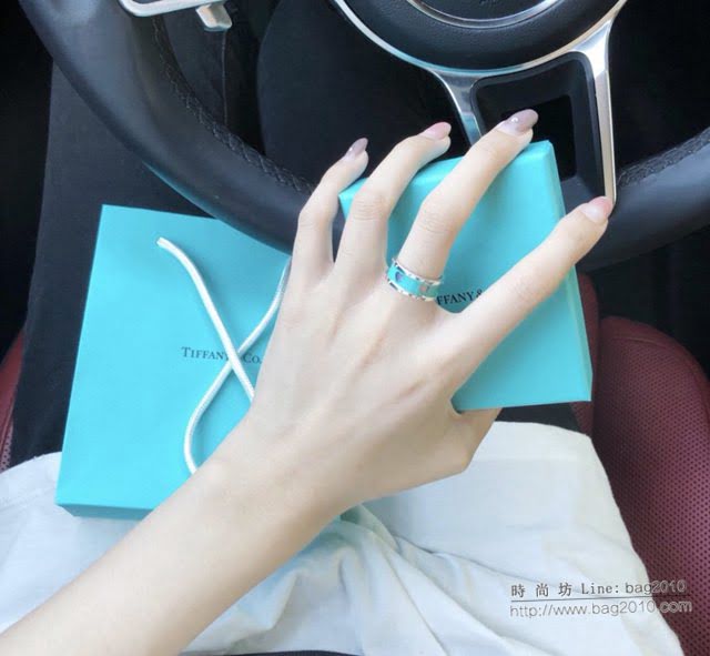 Tiffany純銀飾品 蒂芙尼女士專櫃爆款琺瑯綠桃心戒指  zgt1706